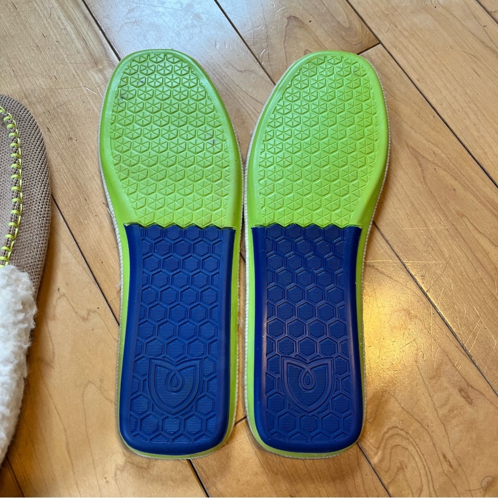 Rothy’s The Slipper Shearling-Lined Tan Slippers neon green stitching size 9 - Picture 7 of 8